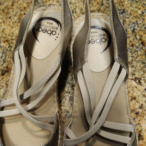 Abeo Sandals Womens 8 Narrow Espadrille Silver Leather Peep Toe Slingback Wedge - Picture 5 of 13